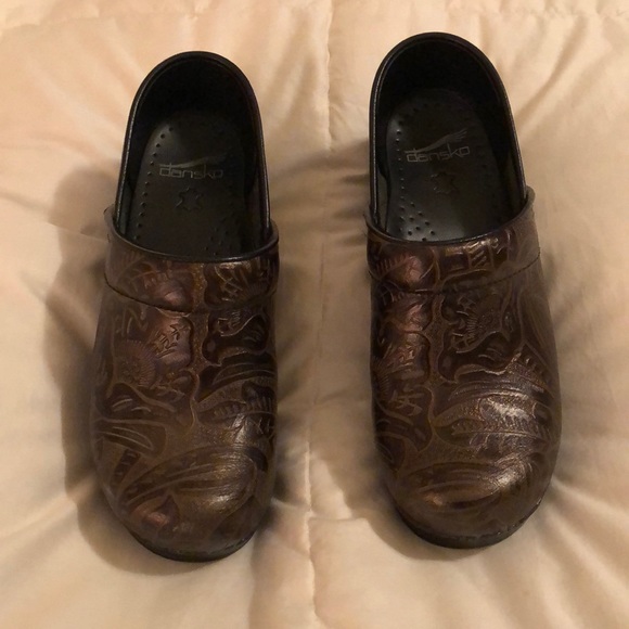 Dansko Clog size 37 - Picture 1 of 5